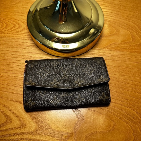 Louis Vuitton Snap Wallet. - Picture 4 of 9